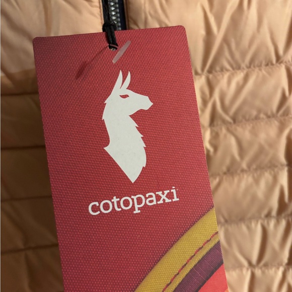 NWT - Cotopaxi Women's Fuego Down Vest - Picture 2 of 5